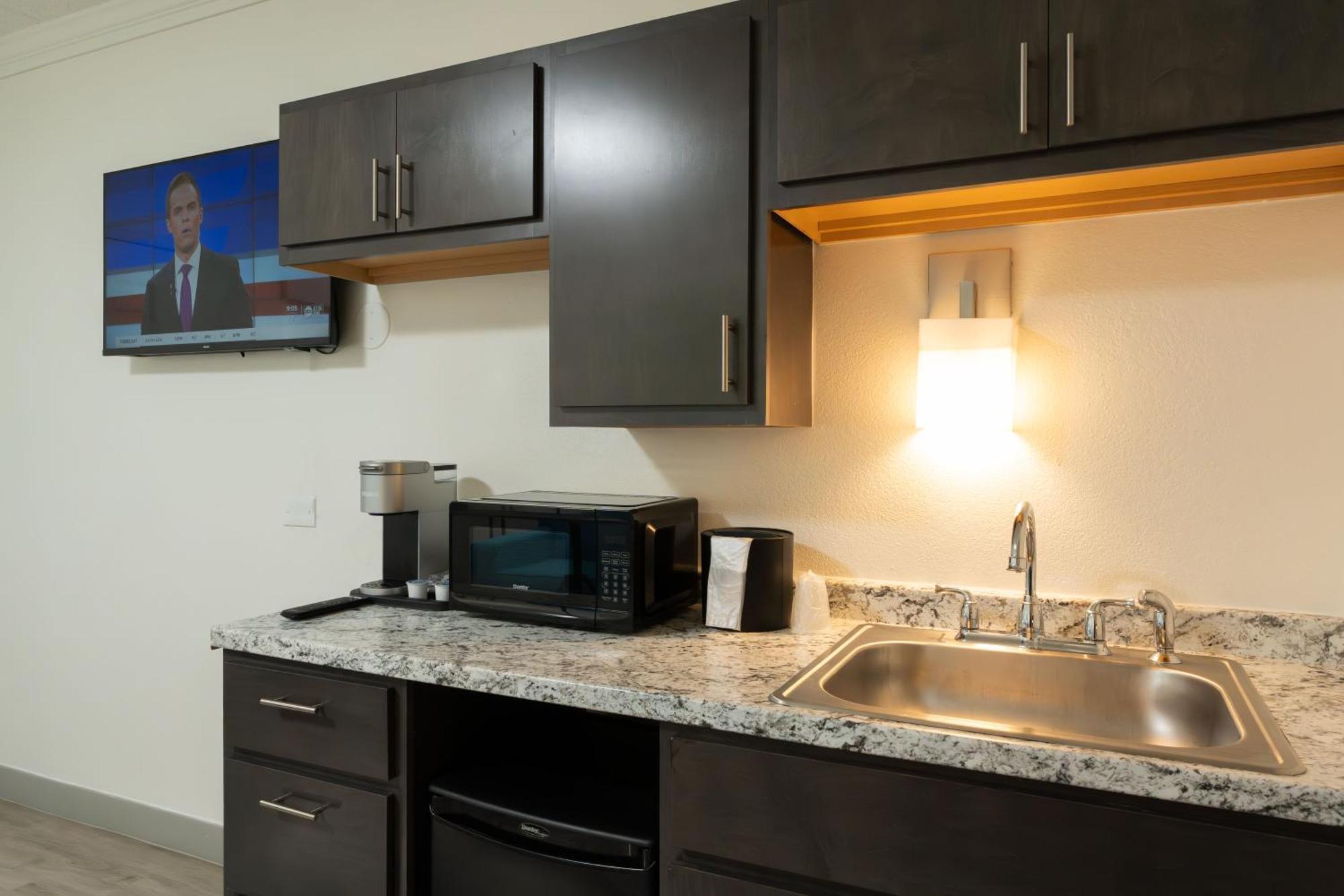 Oasis Bay Suites, Tampa, Busch Gardens, Usf Extérieur photo