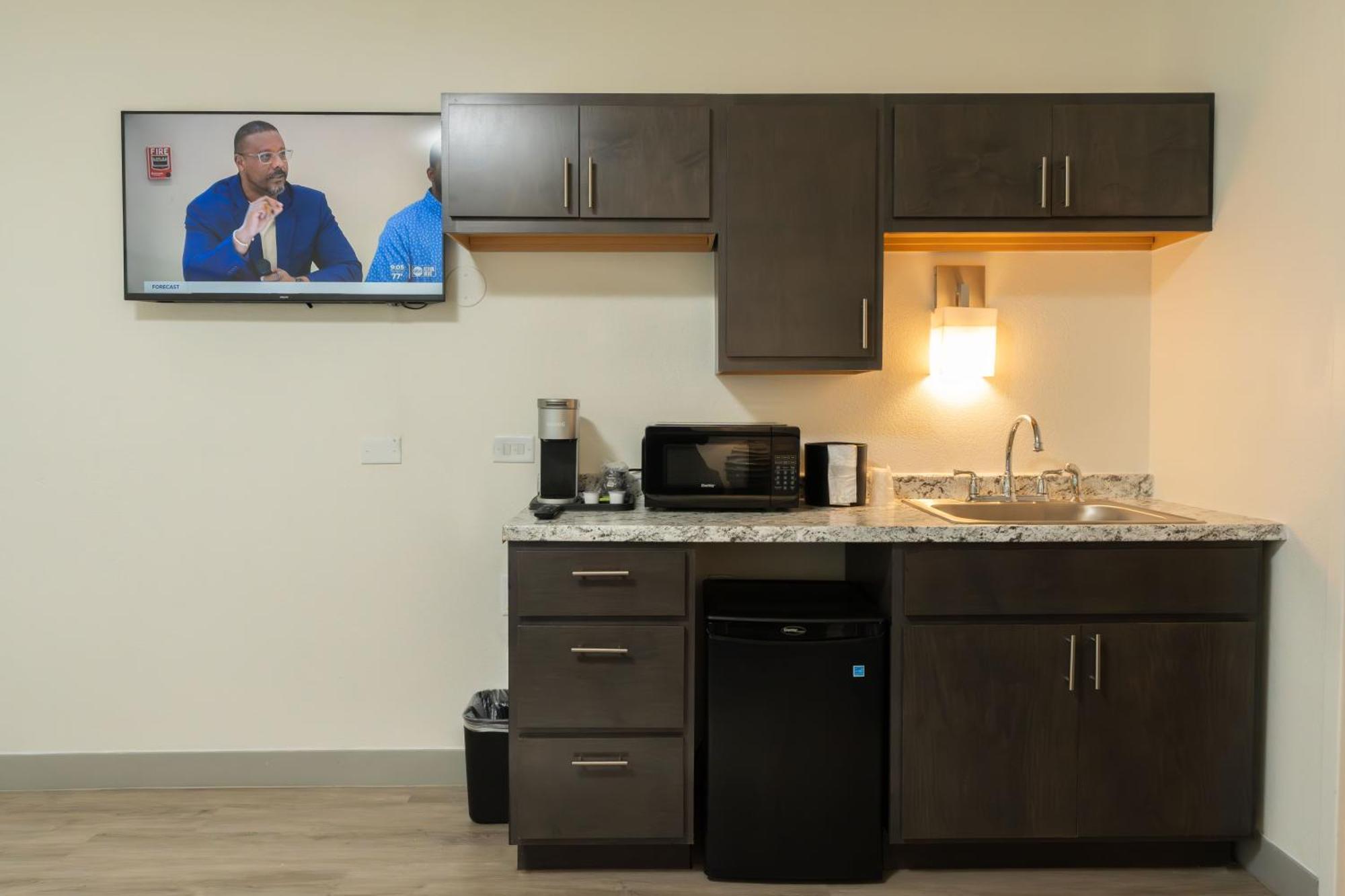Oasis Bay Suites, Tampa, Busch Gardens, Usf Extérieur photo
