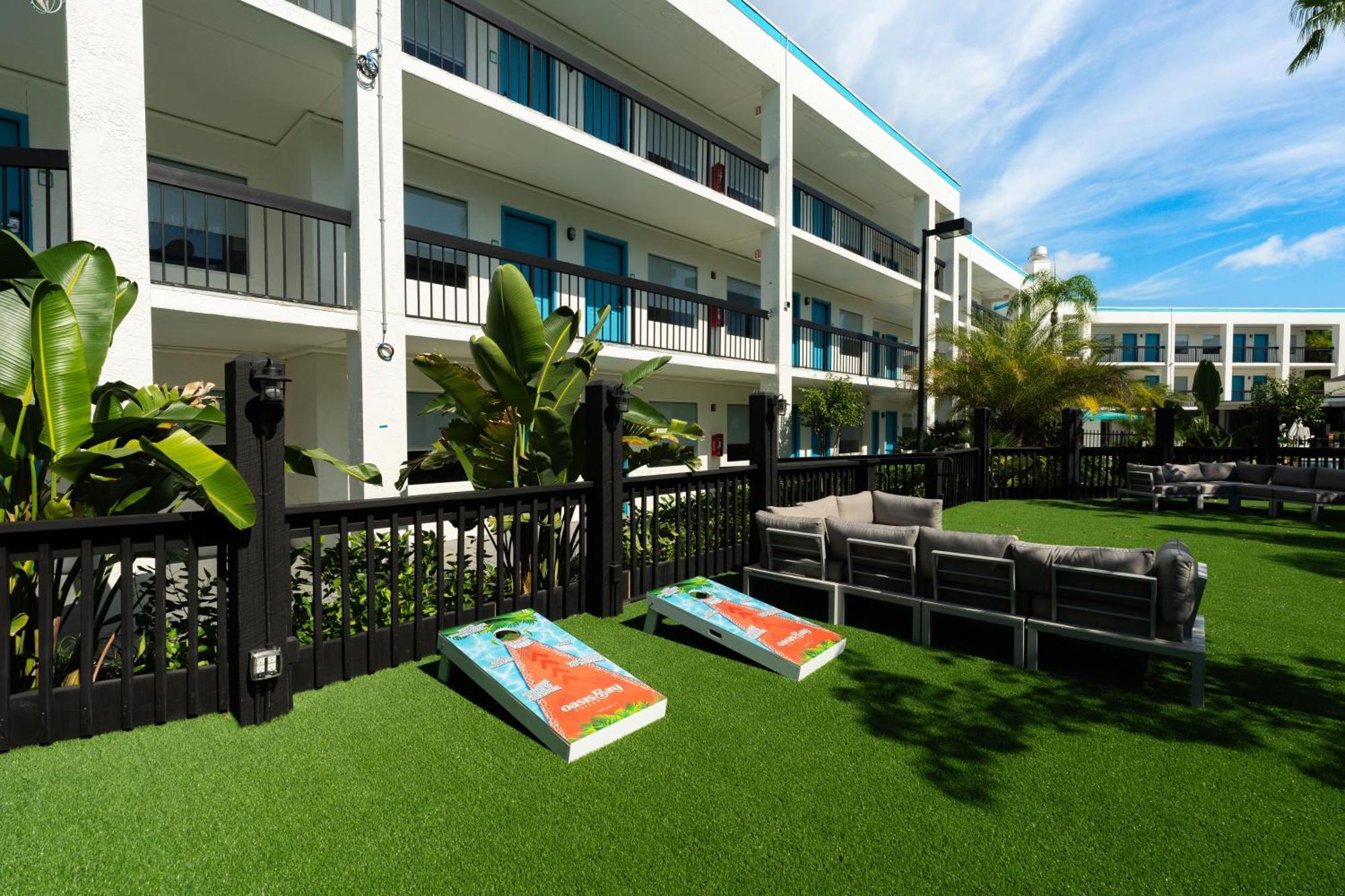 Oasis Bay Suites, Tampa, Busch Gardens, Usf Extérieur photo